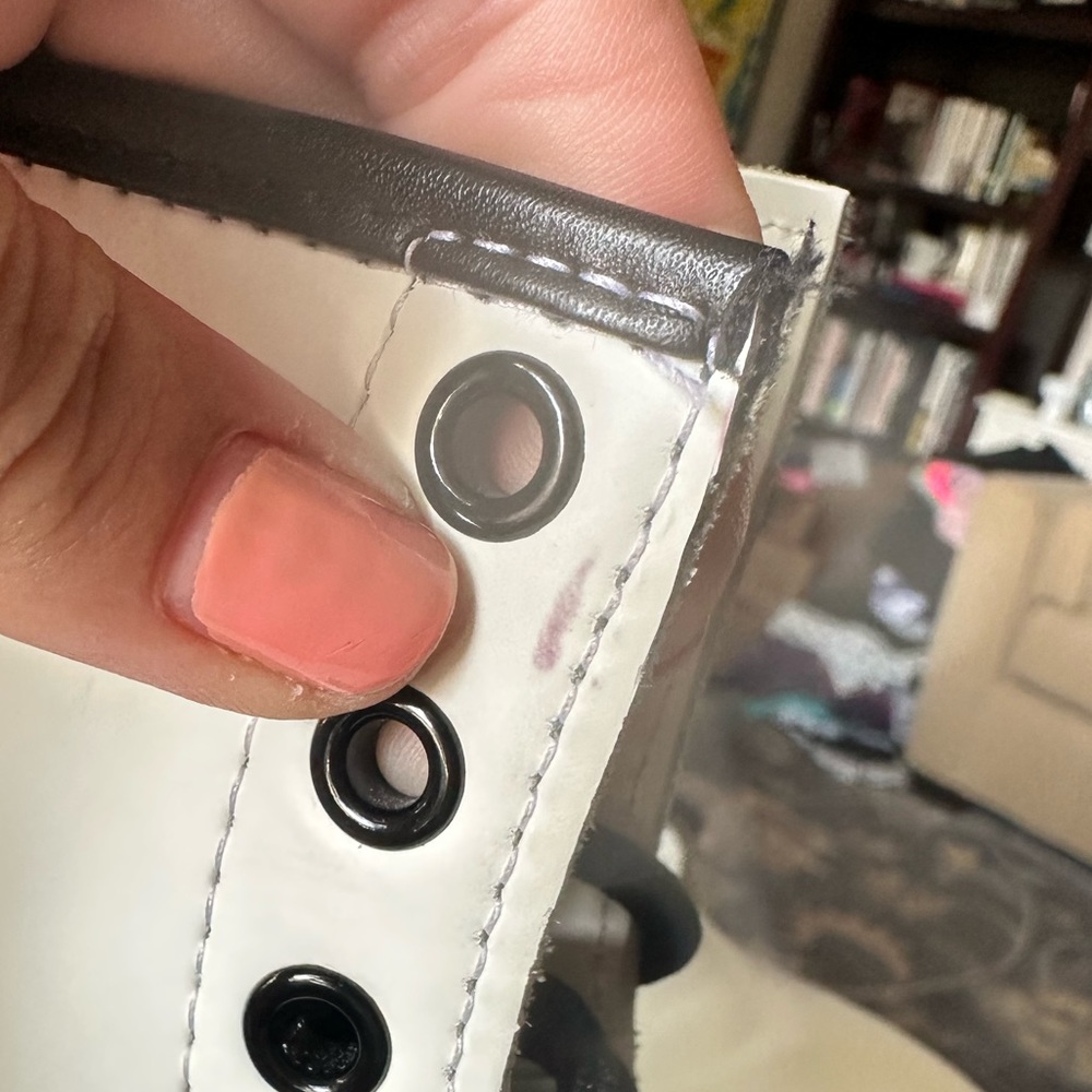 White 1460 Doc Martens boots - Picture 10 of 10